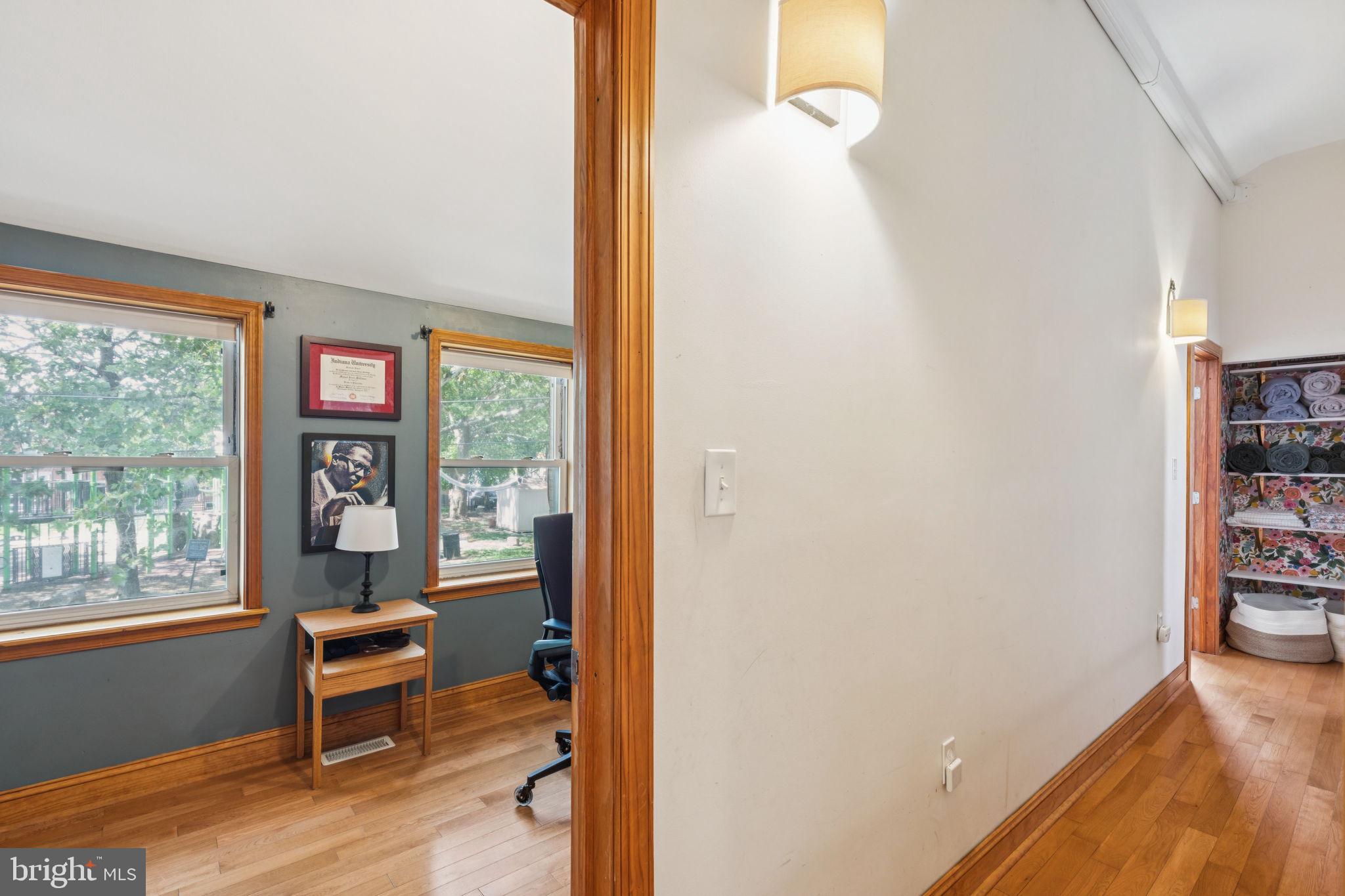 1229 S MARSHALL STREET 33