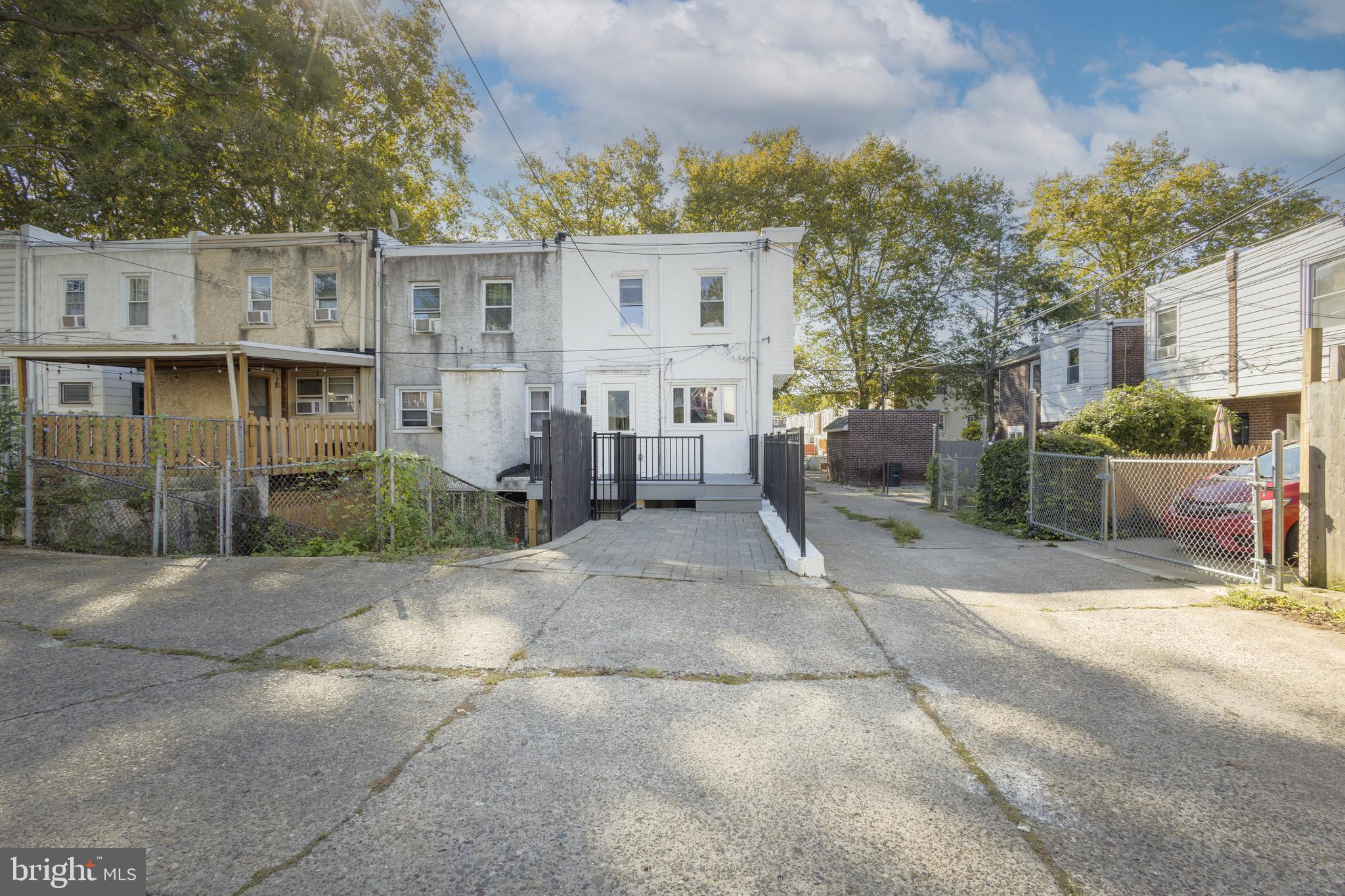 3359 AINSLIE STREET