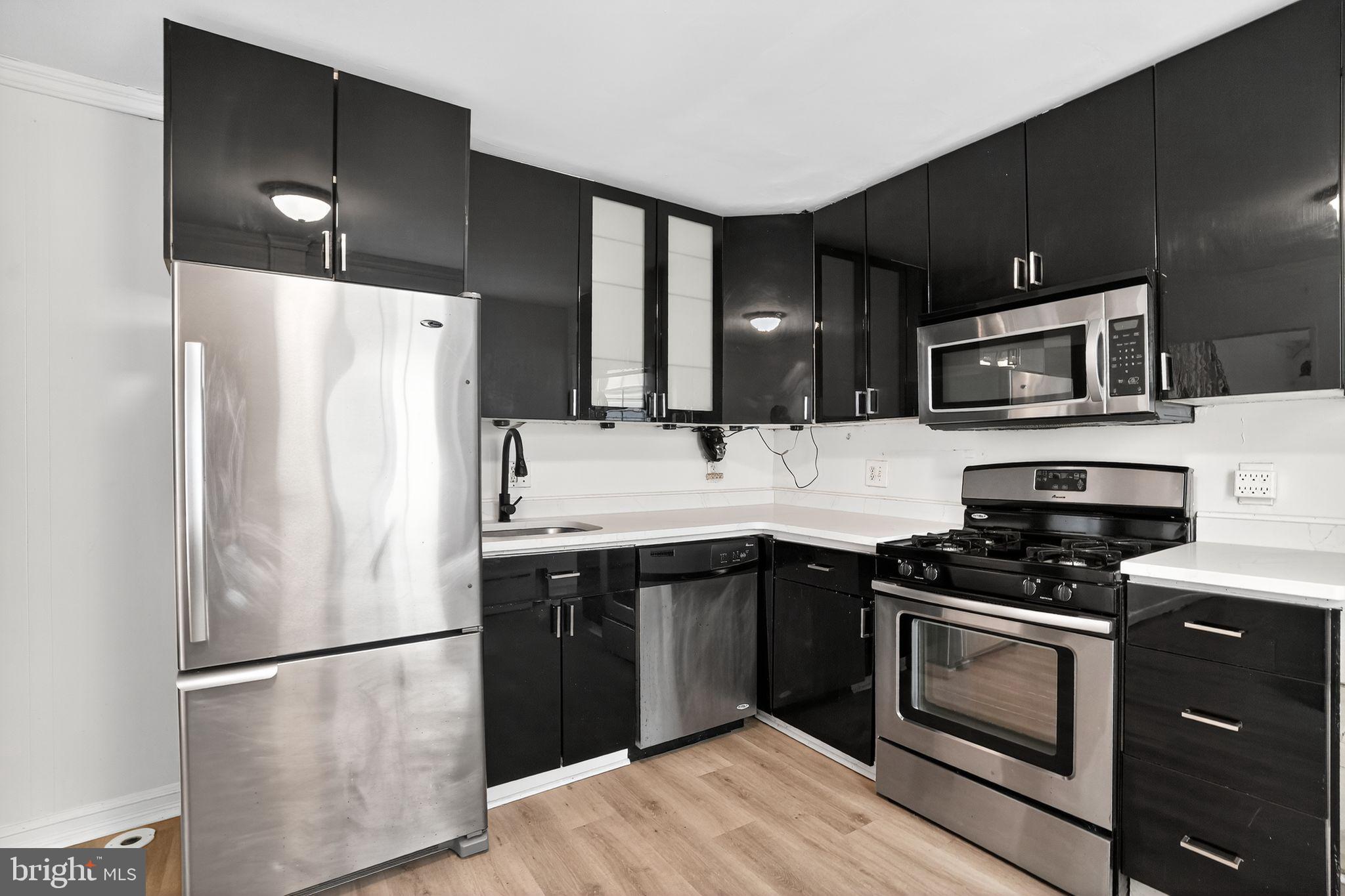 1325 E SUSQUEHANNA AVENUE