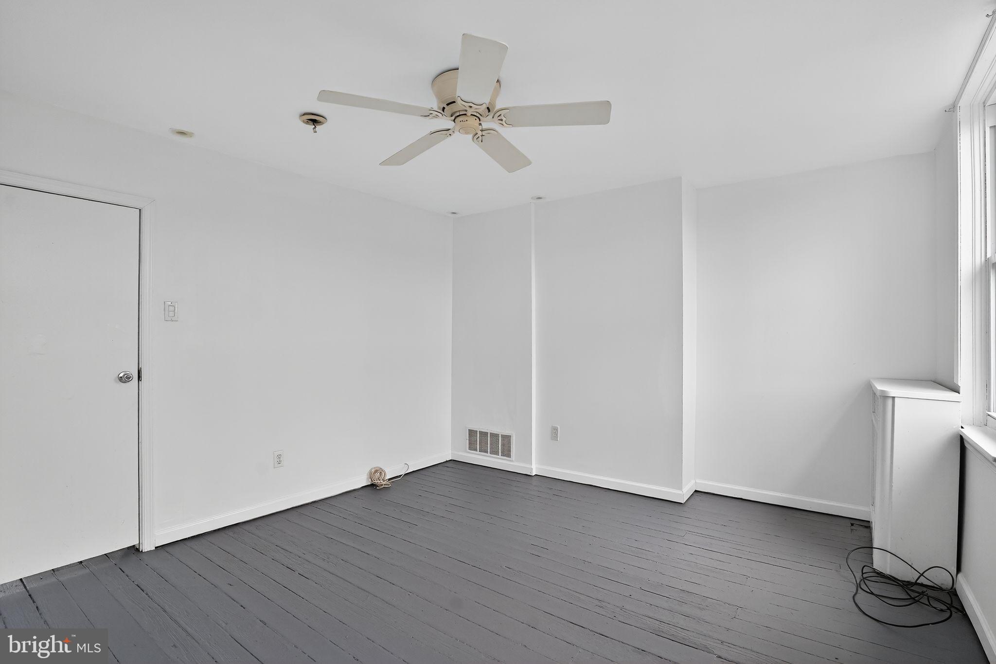 1325 E SUSQUEHANNA AVENUE