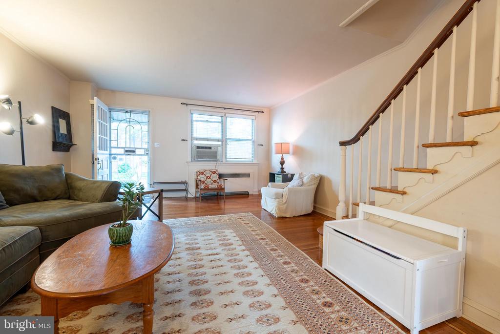 369 E GORGAS LANE