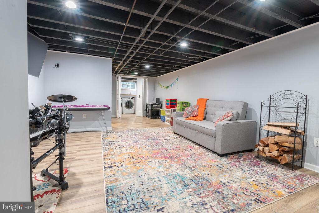 369 E GORGAS LANE
