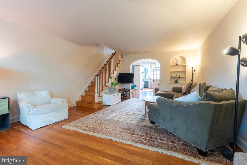 369 E GORGAS LANE