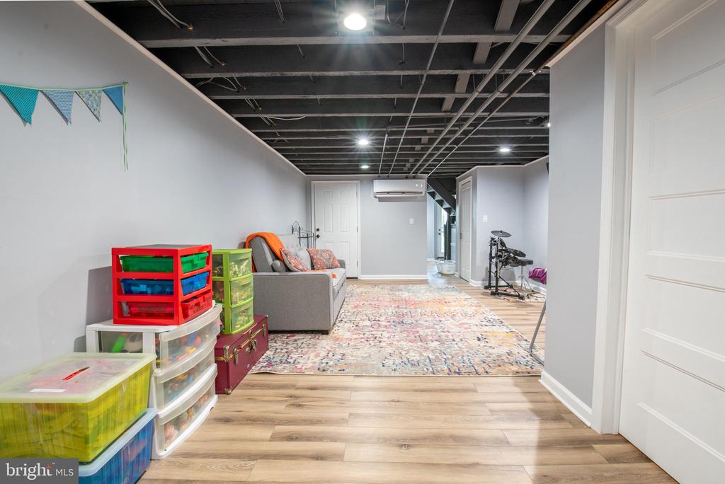 369 E GORGAS LANE