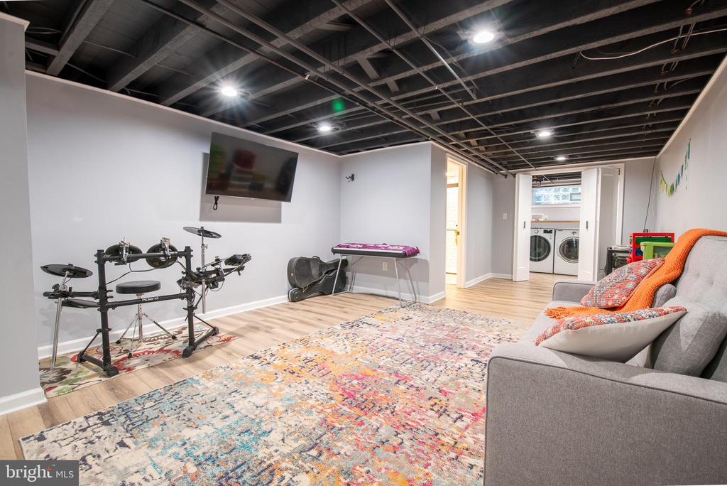 369 E GORGAS LANE