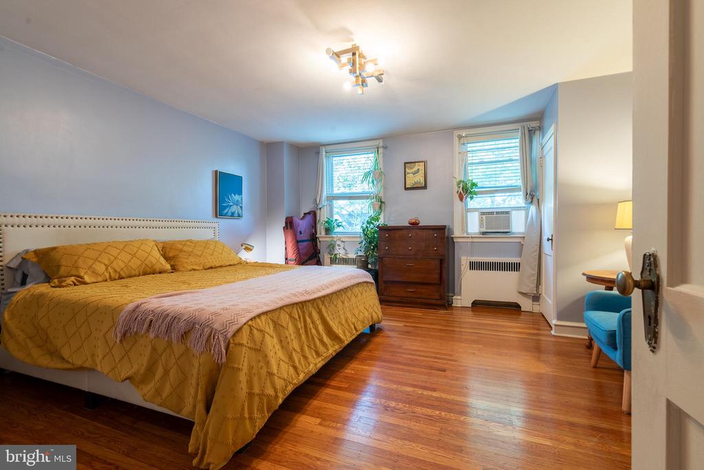 369 E GORGAS LANE