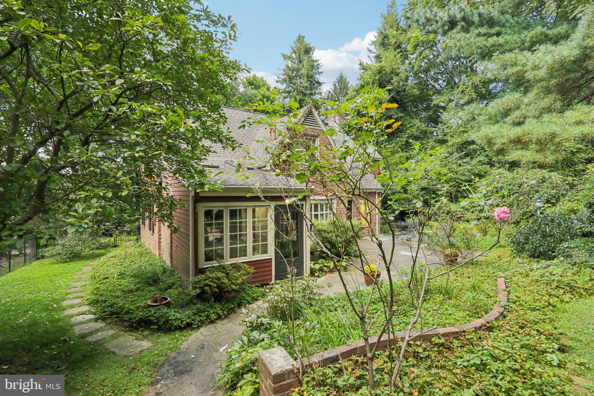534 W SPRINGFIELD AVENUE