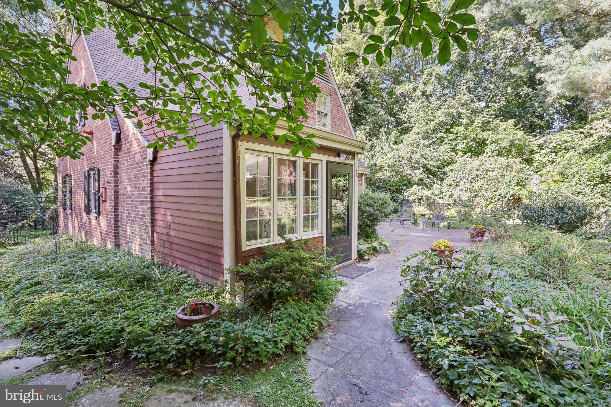 534 W SPRINGFIELD AVENUE