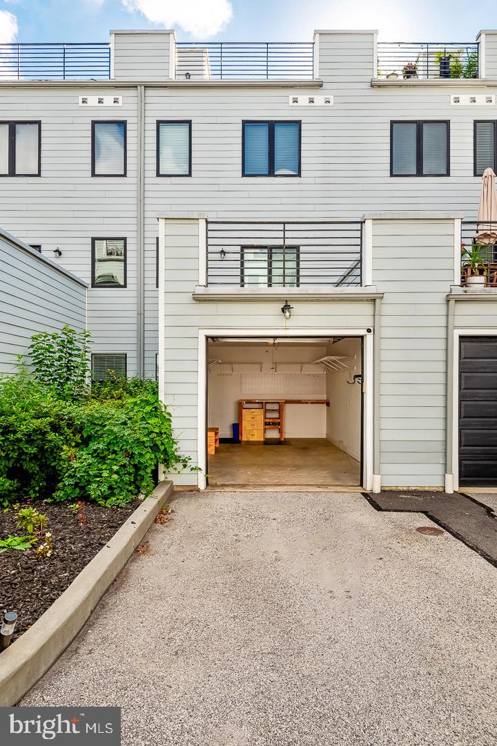 1348 N MASCHER STREET