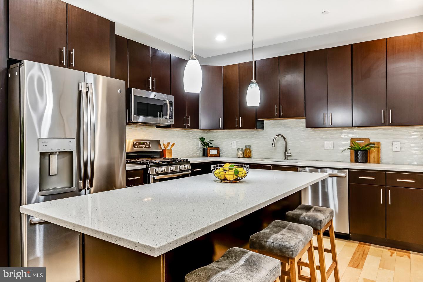 1348 N MASCHER STREET