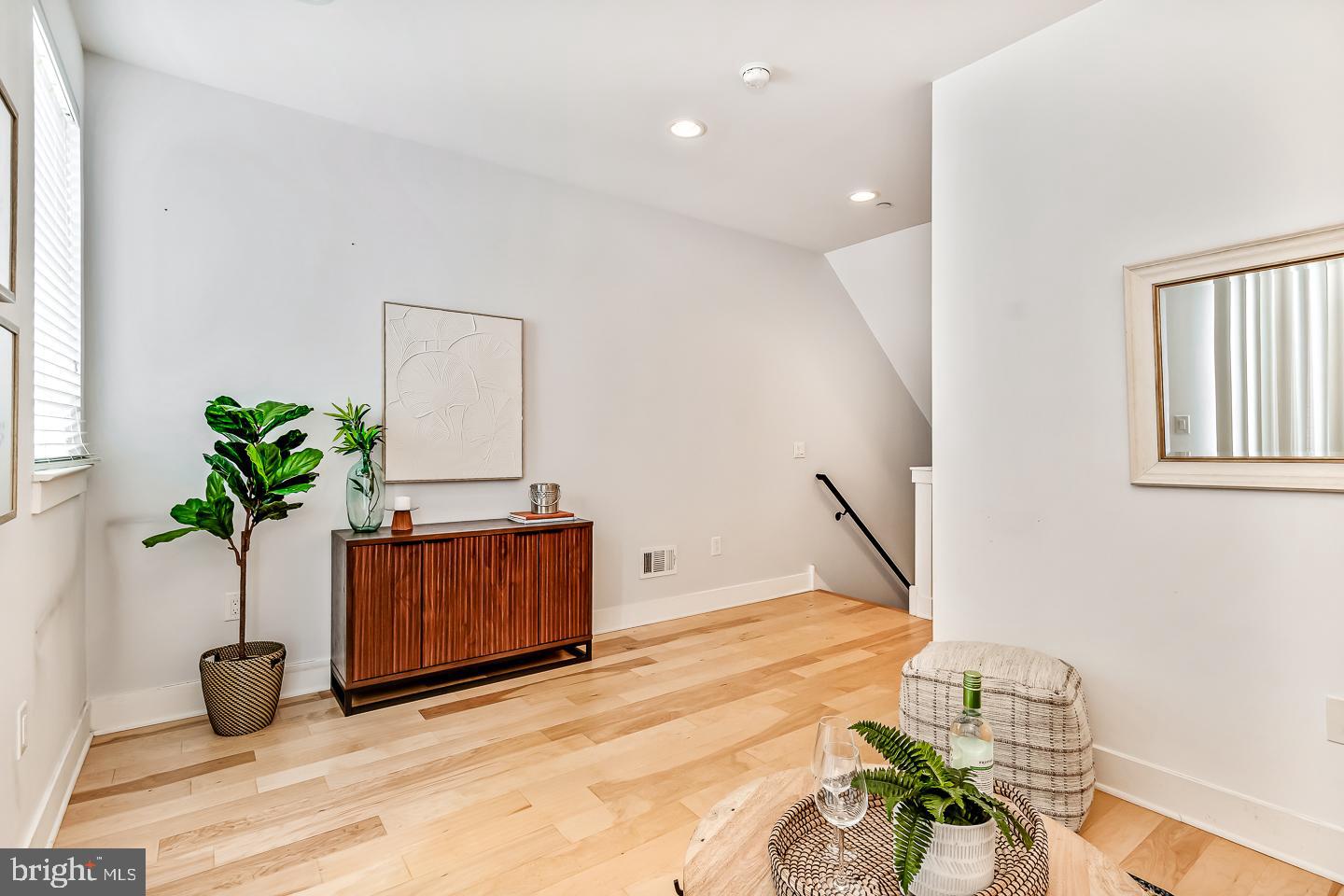 1348 N MASCHER STREET