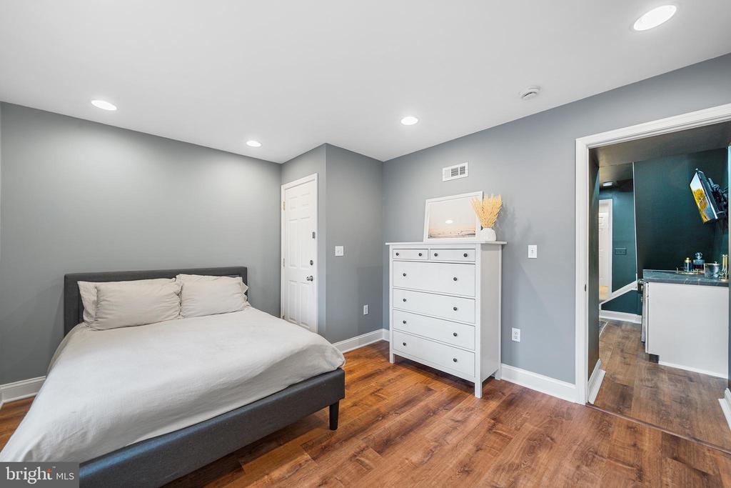 177 LEVERING STREET