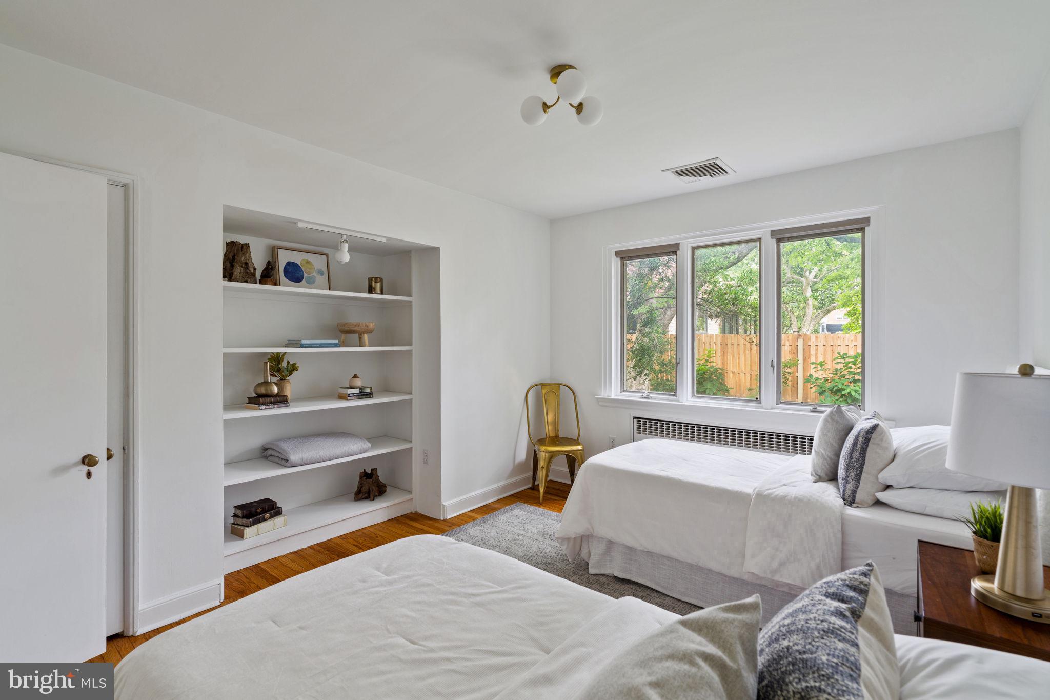 3937 W NETHERFIELD ROAD