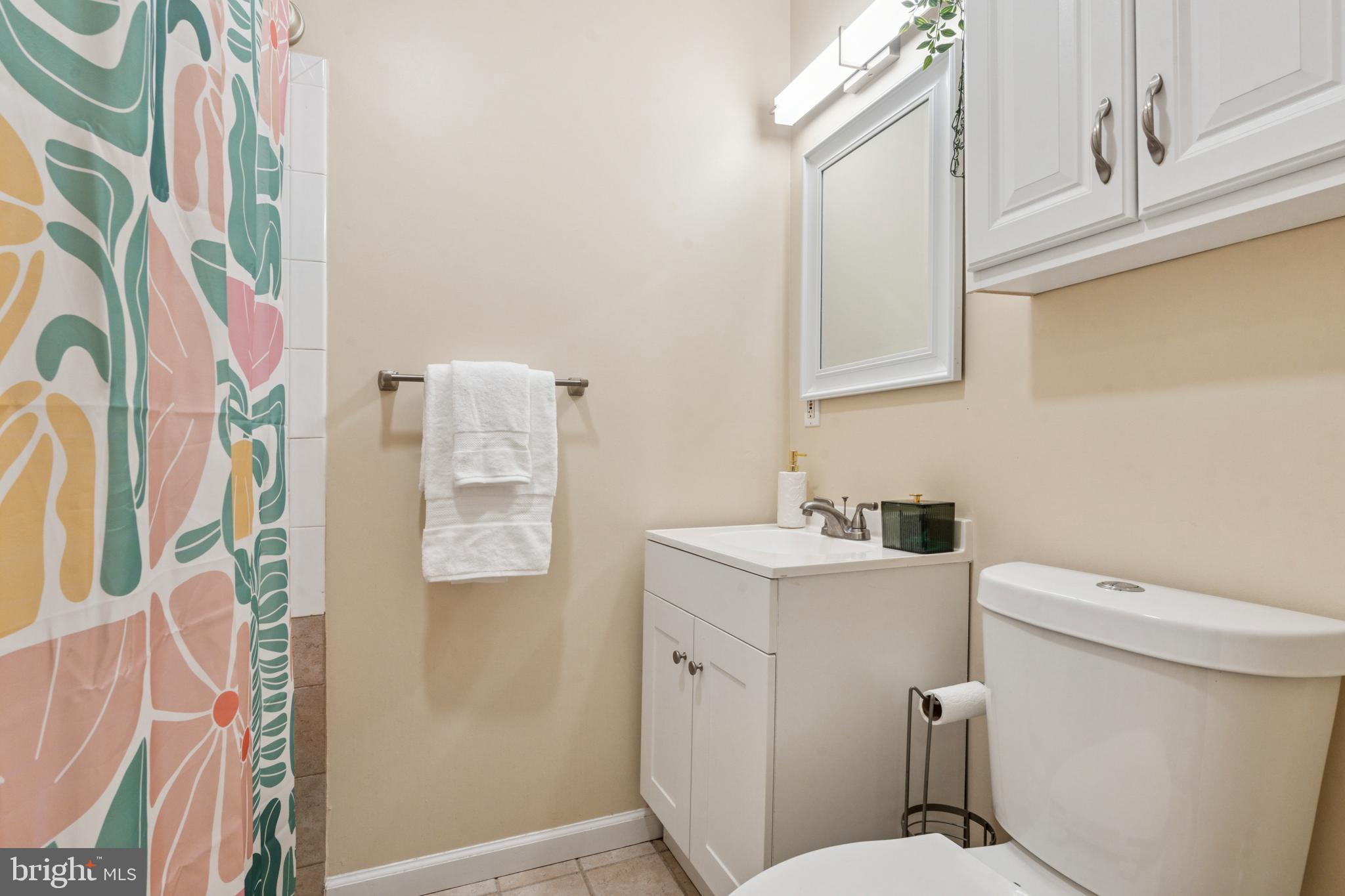 1110 LOMBARD STREET 17