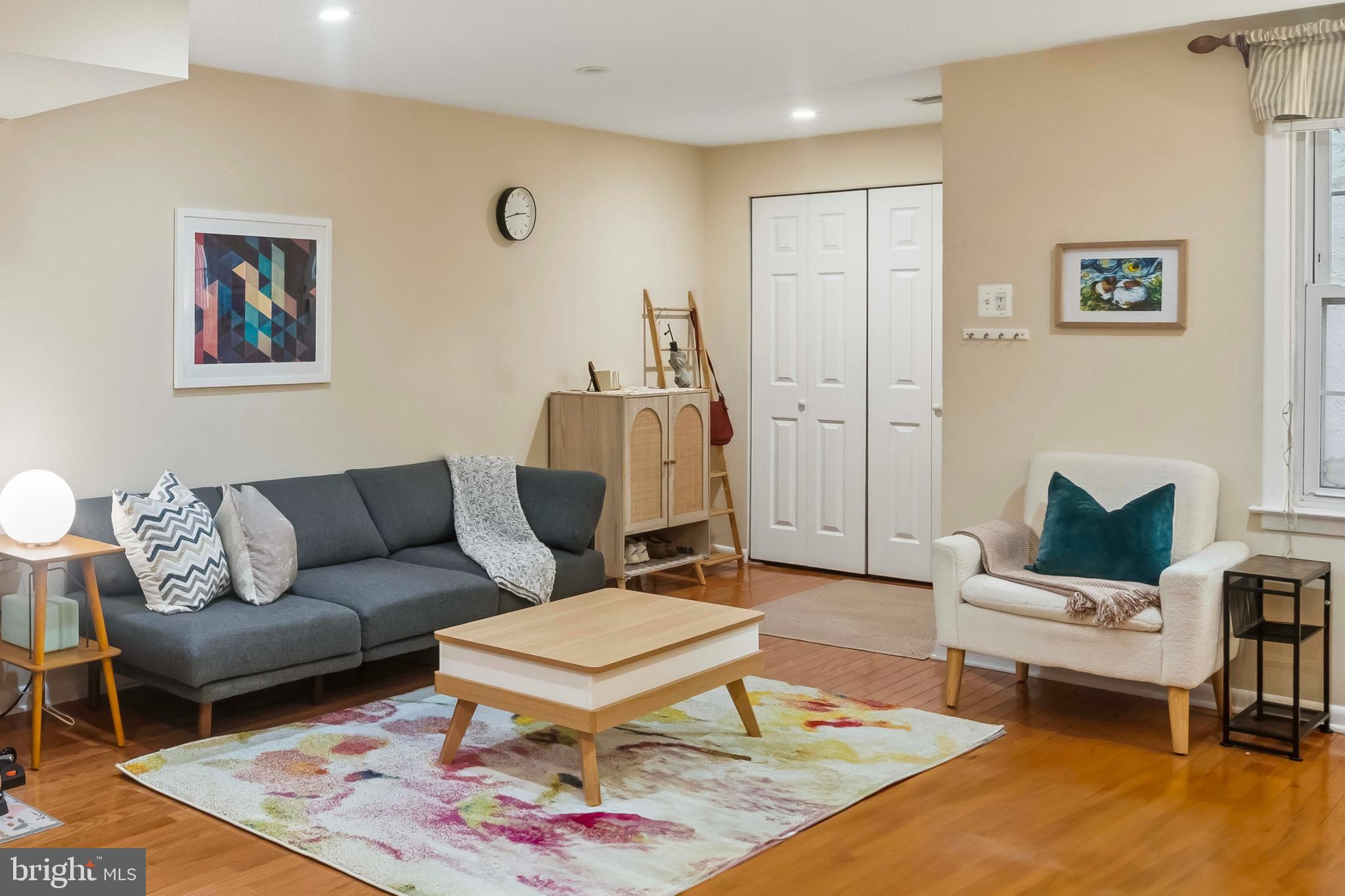 1110 LOMBARD STREET 17