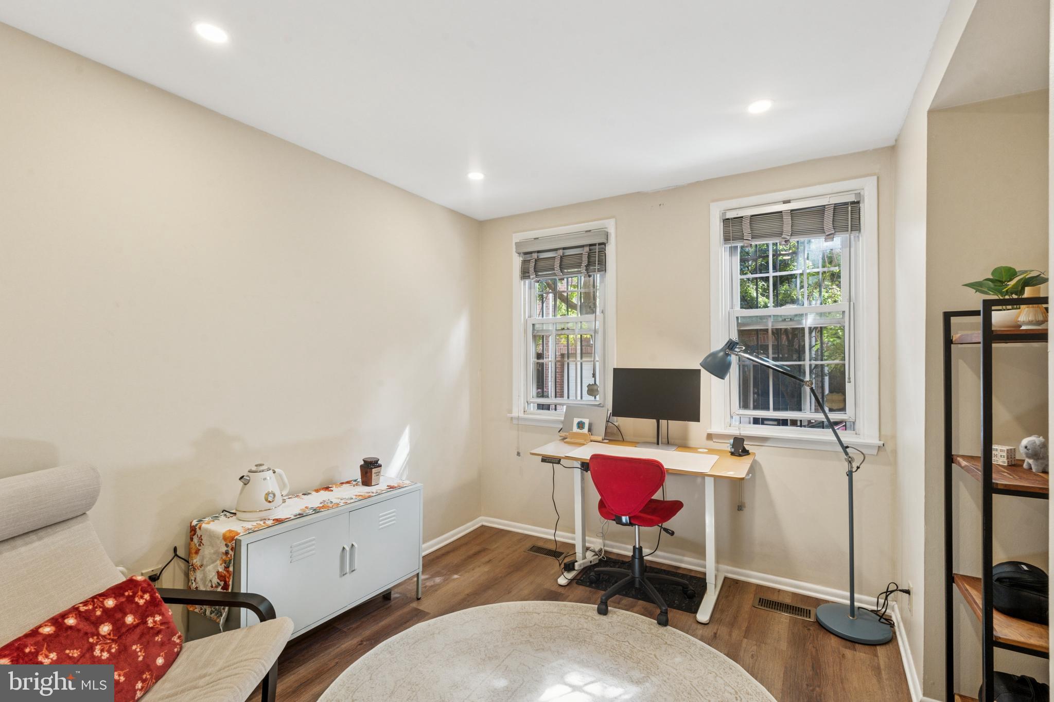 1110 LOMBARD STREET 17