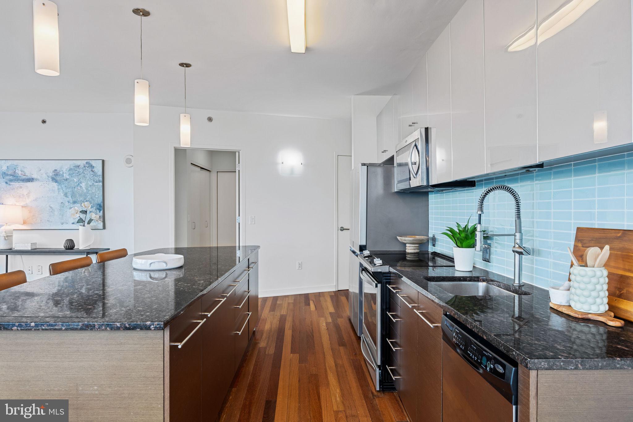 2101 MARKET STREET 1902