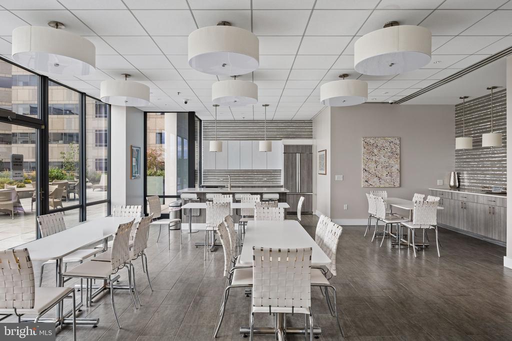 2101 MARKET STREET 1902