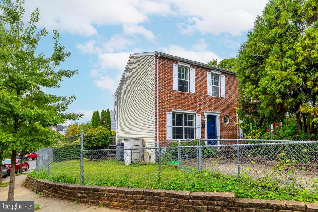 3637 HAYWOOD STREET