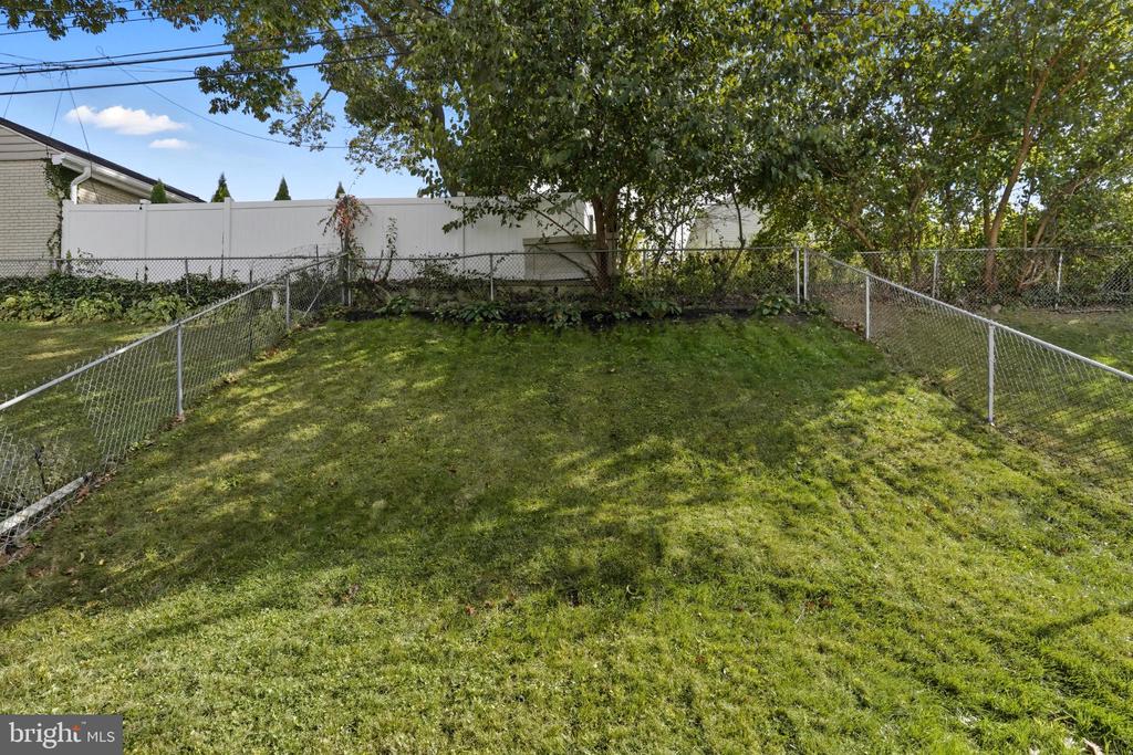 536 WARTMAN STREET