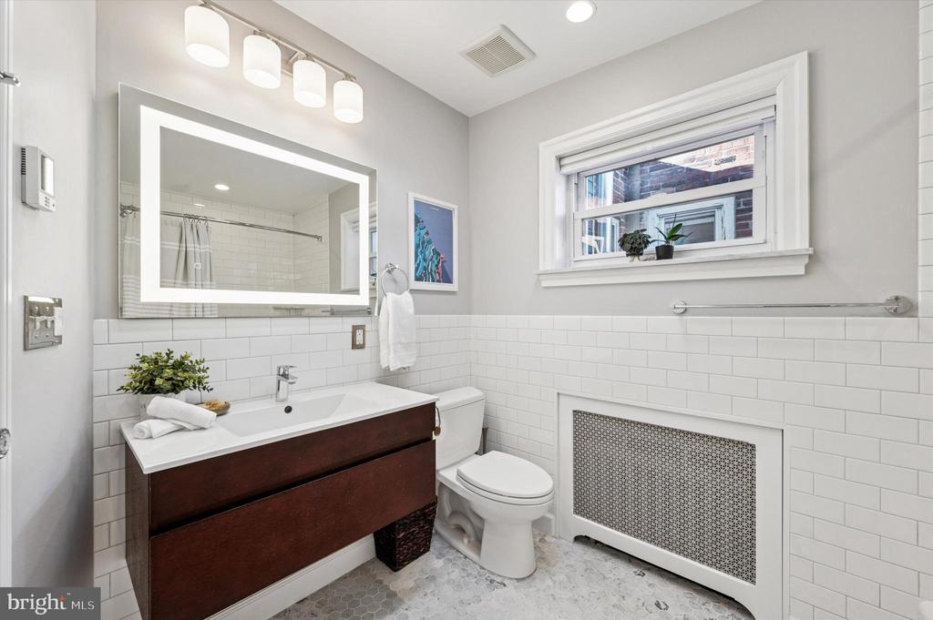 1927 S 12TH STREET