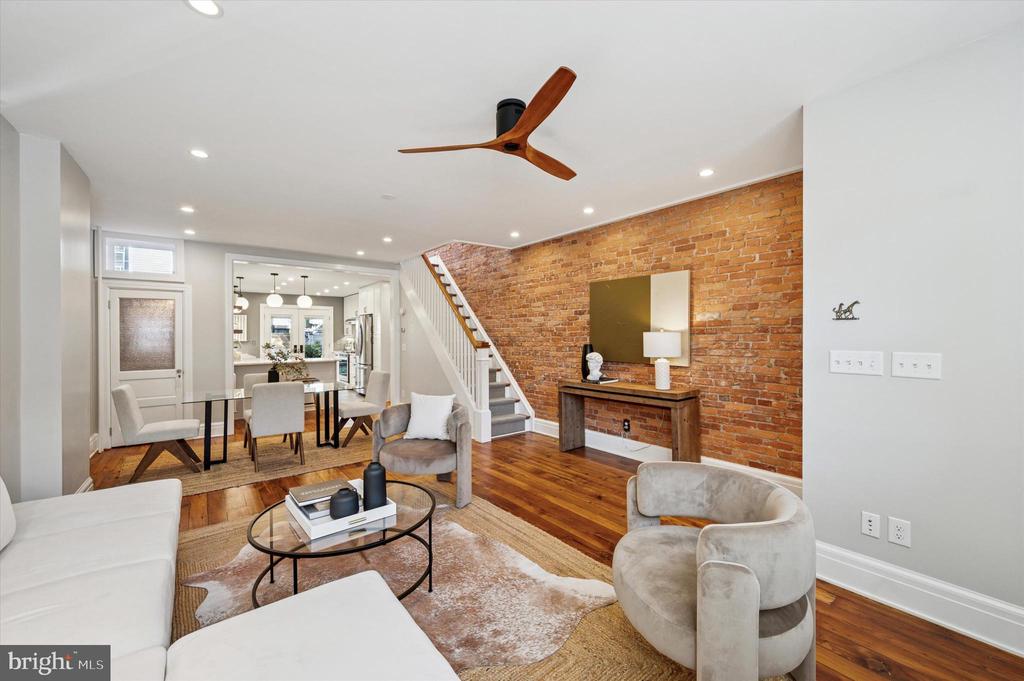 1927 S 12TH STREET