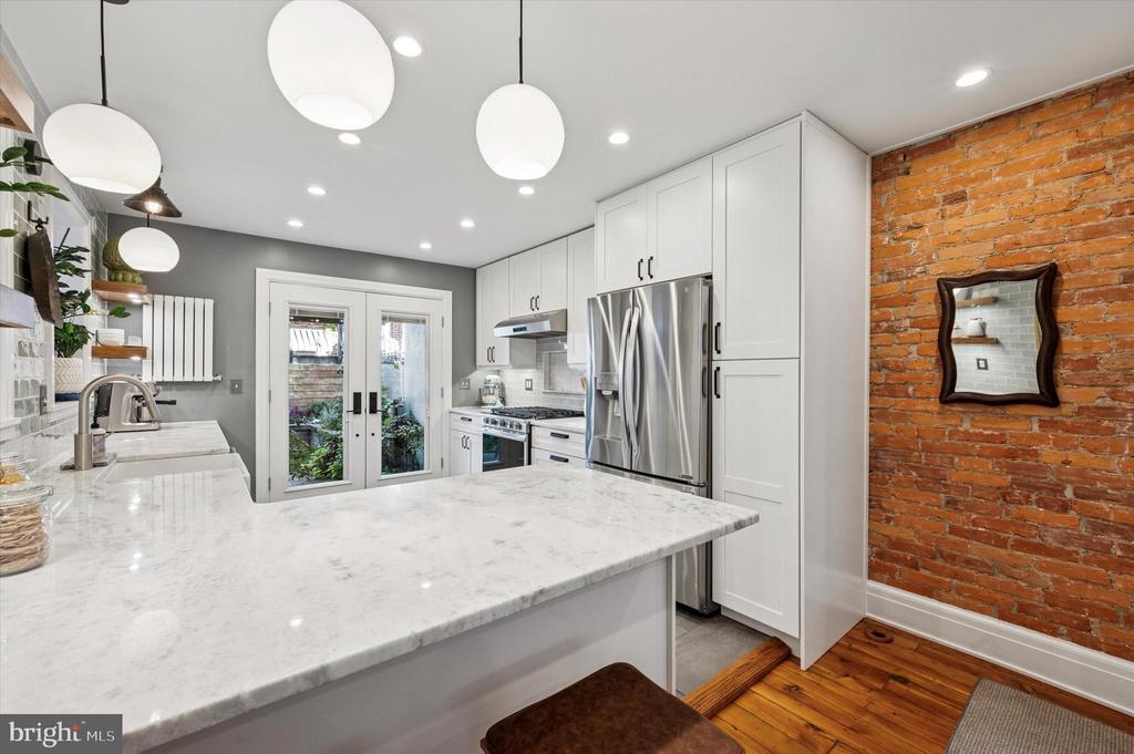 1927 S 12TH STREET