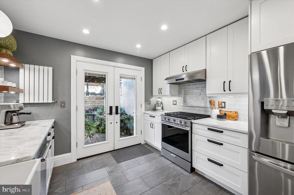 1927 S 12TH STREET