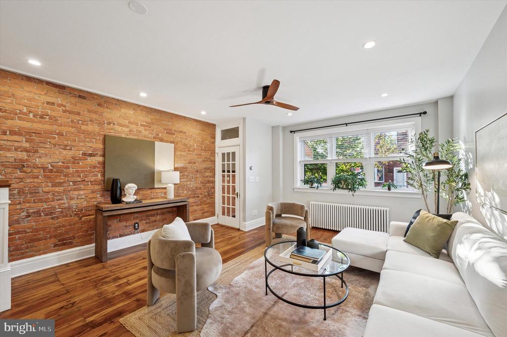 1927 S 12TH STREET