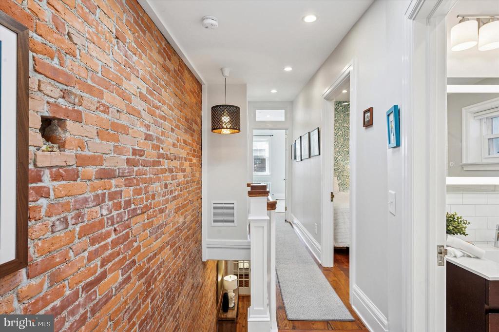 1927 S 12TH STREET