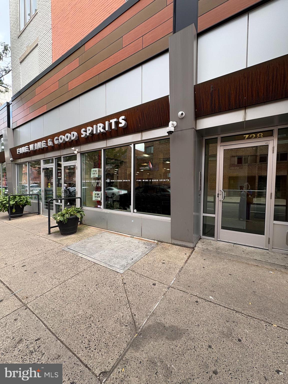 728 SOUTH STREET APT A