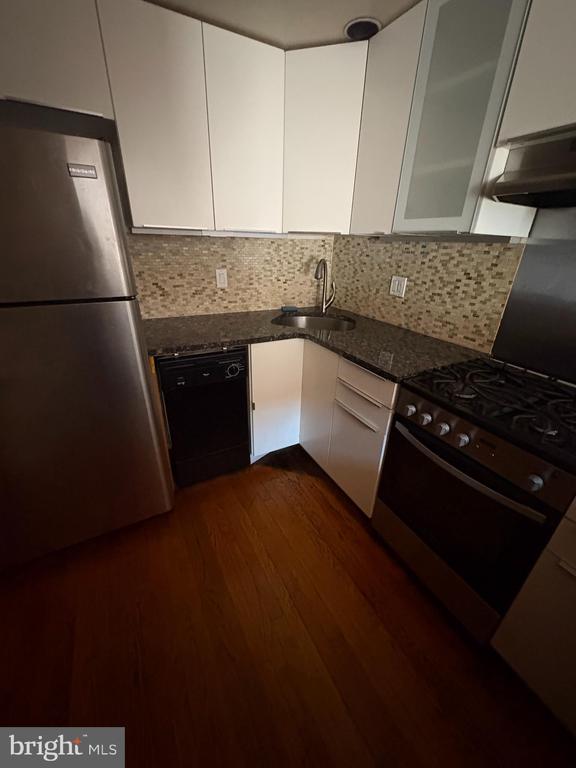 728 SOUTH STREET APT A