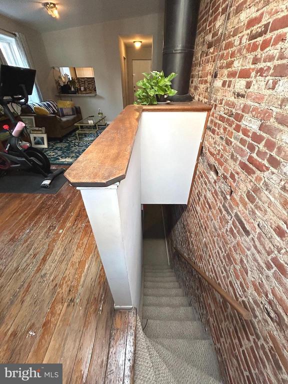 937 SPRUCE STREET