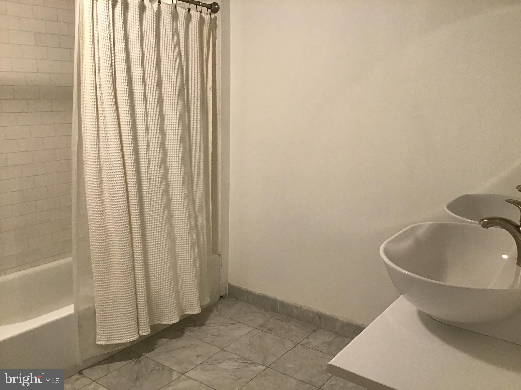 1125 E COLUMBIA AVENUE 203