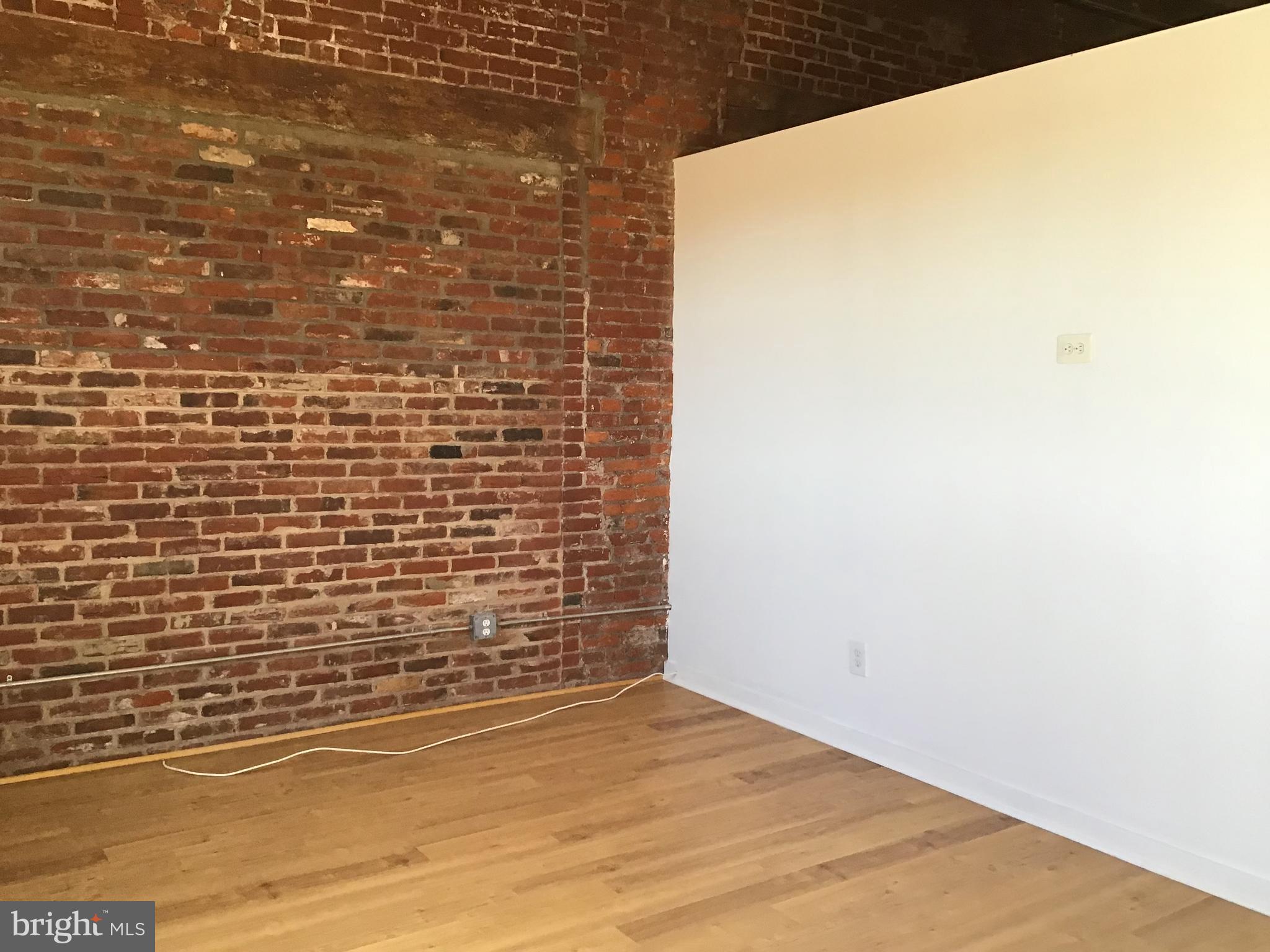 1125 E COLUMBIA AVENUE 203