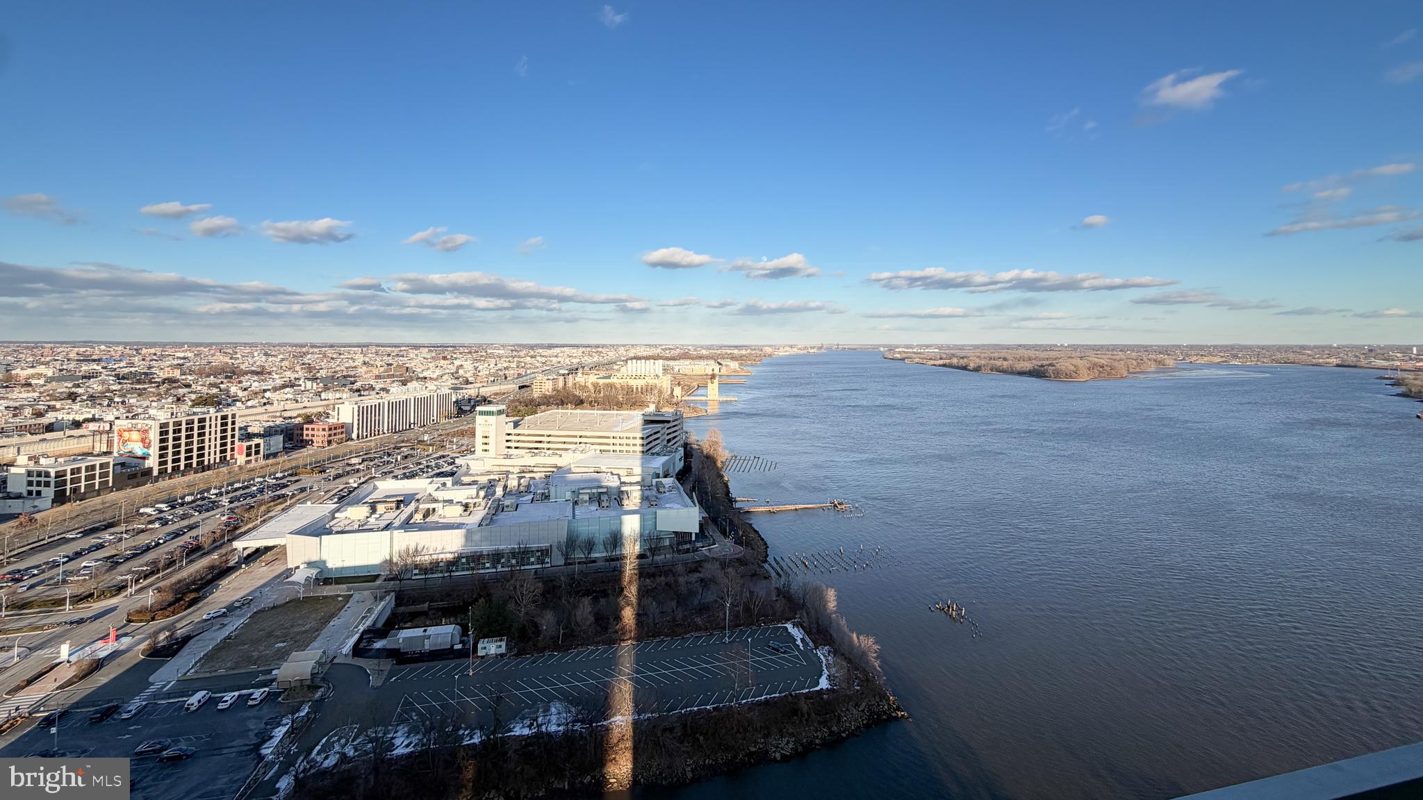 901 N PENN STREET R2404