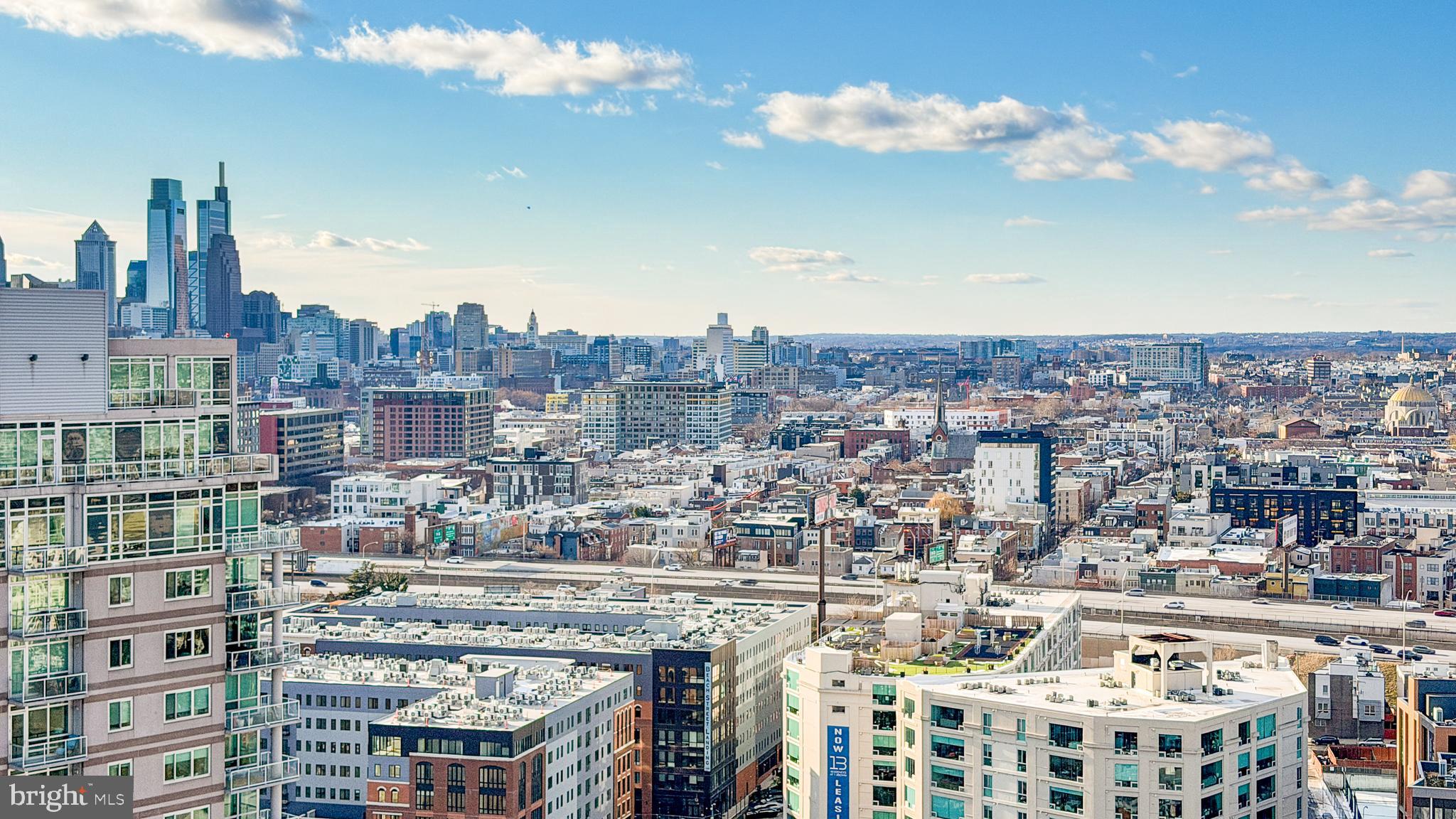 901 N PENN STREET R2404