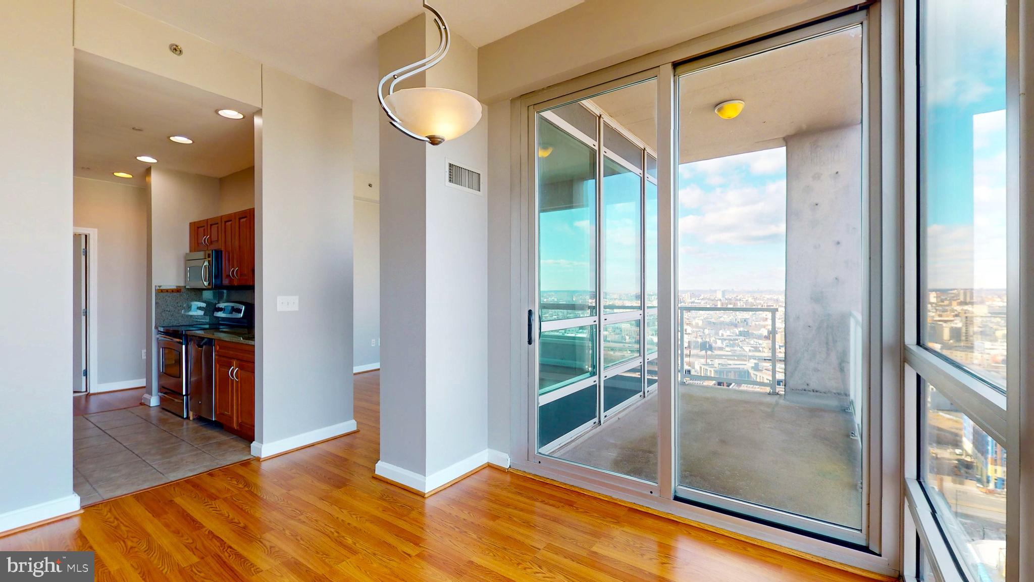 901 N PENN STREET R2404