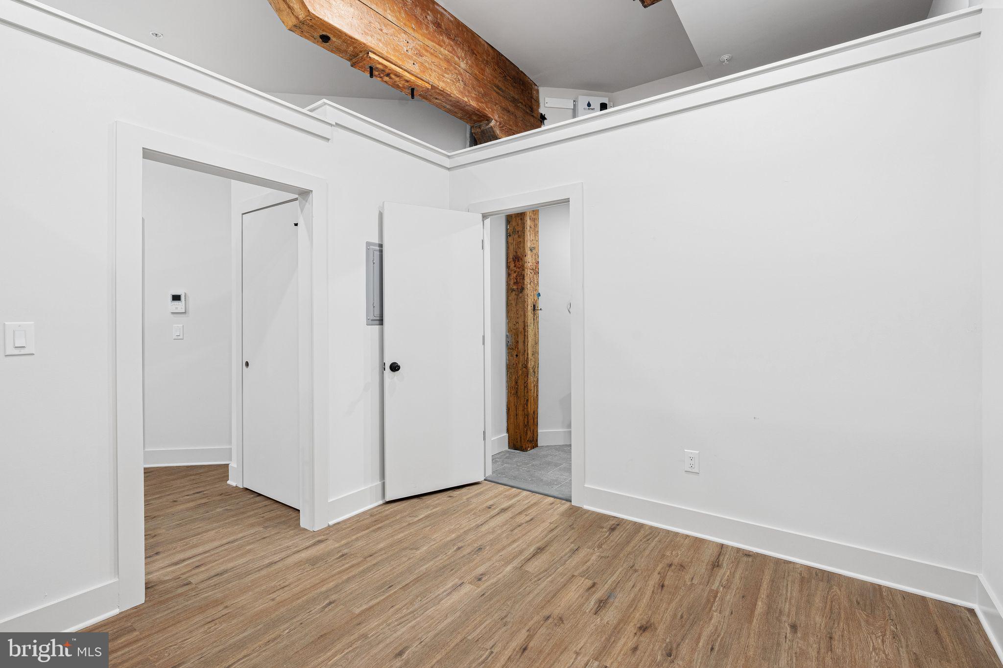 201 LEVERINGTON AVENUE 101