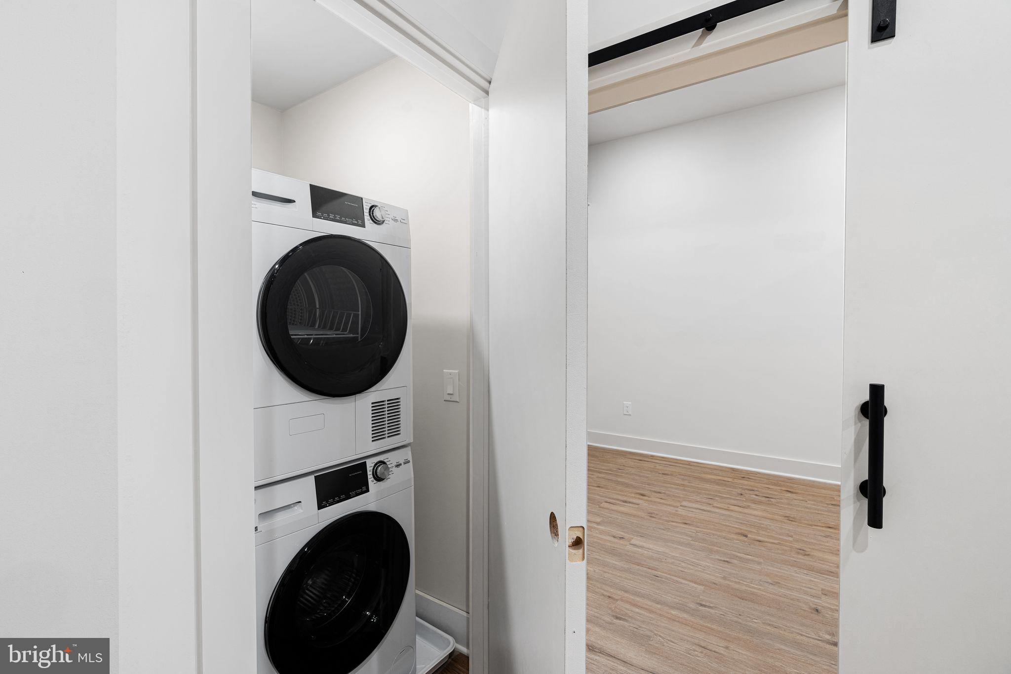 201 LEVERINGTON AVENUE 101