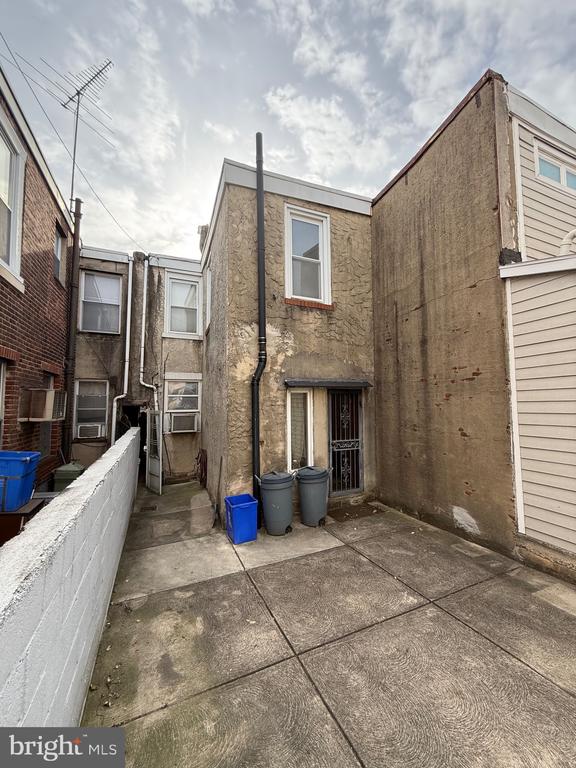723 FULTON STREET