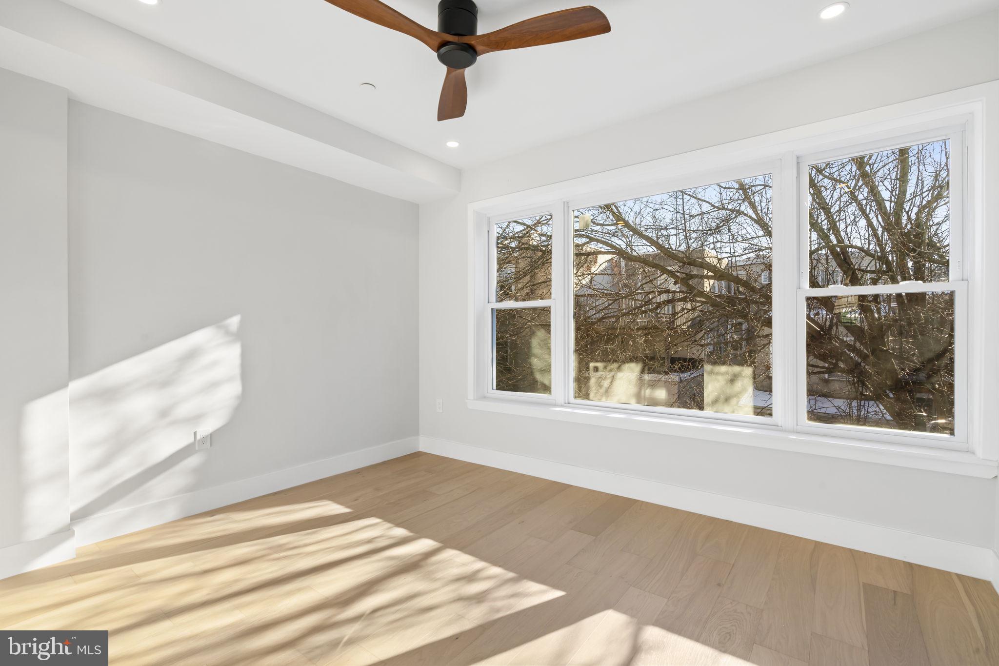 2056 PEMBERTON STREET