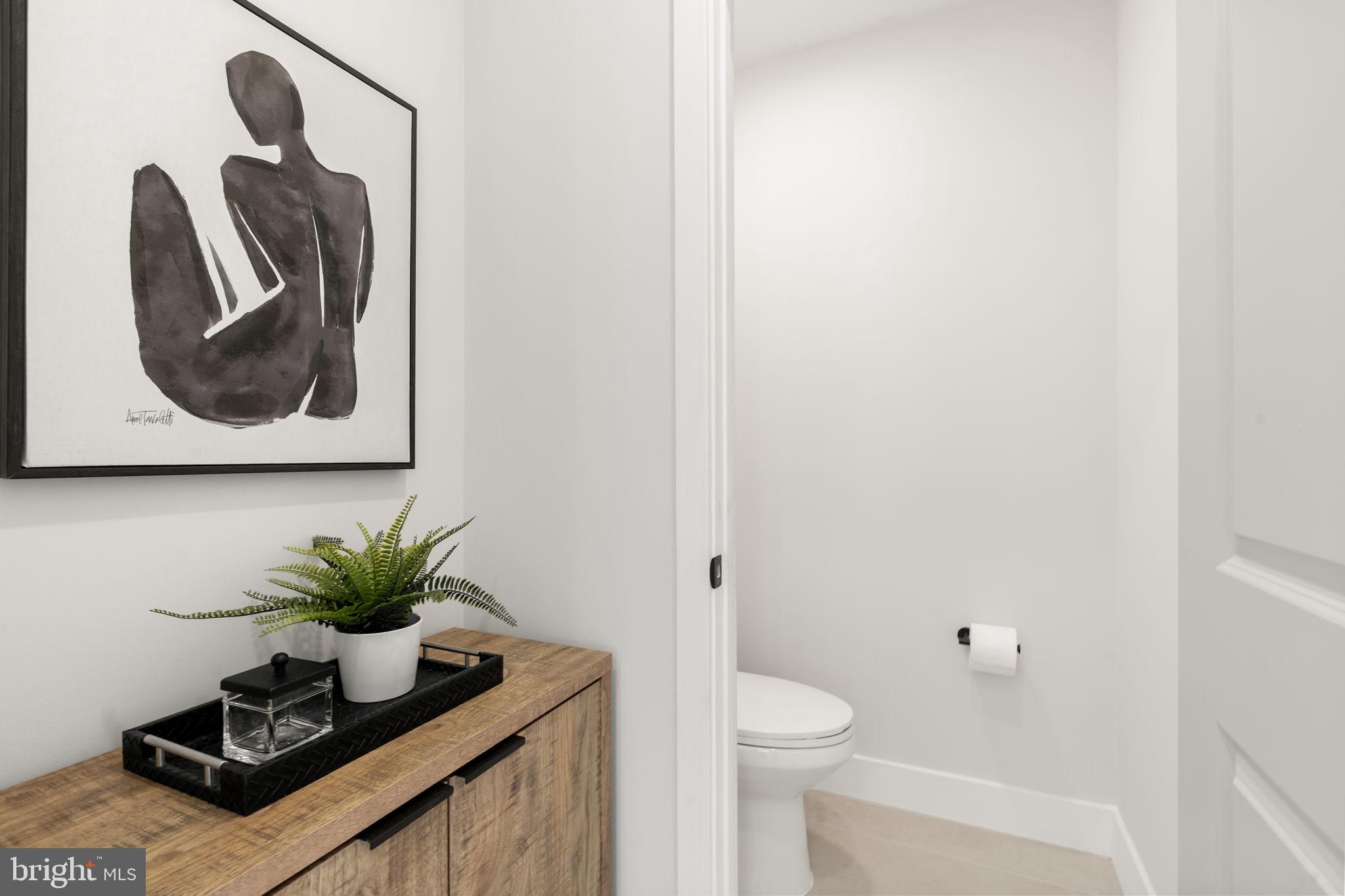 2056 PEMBERTON STREET