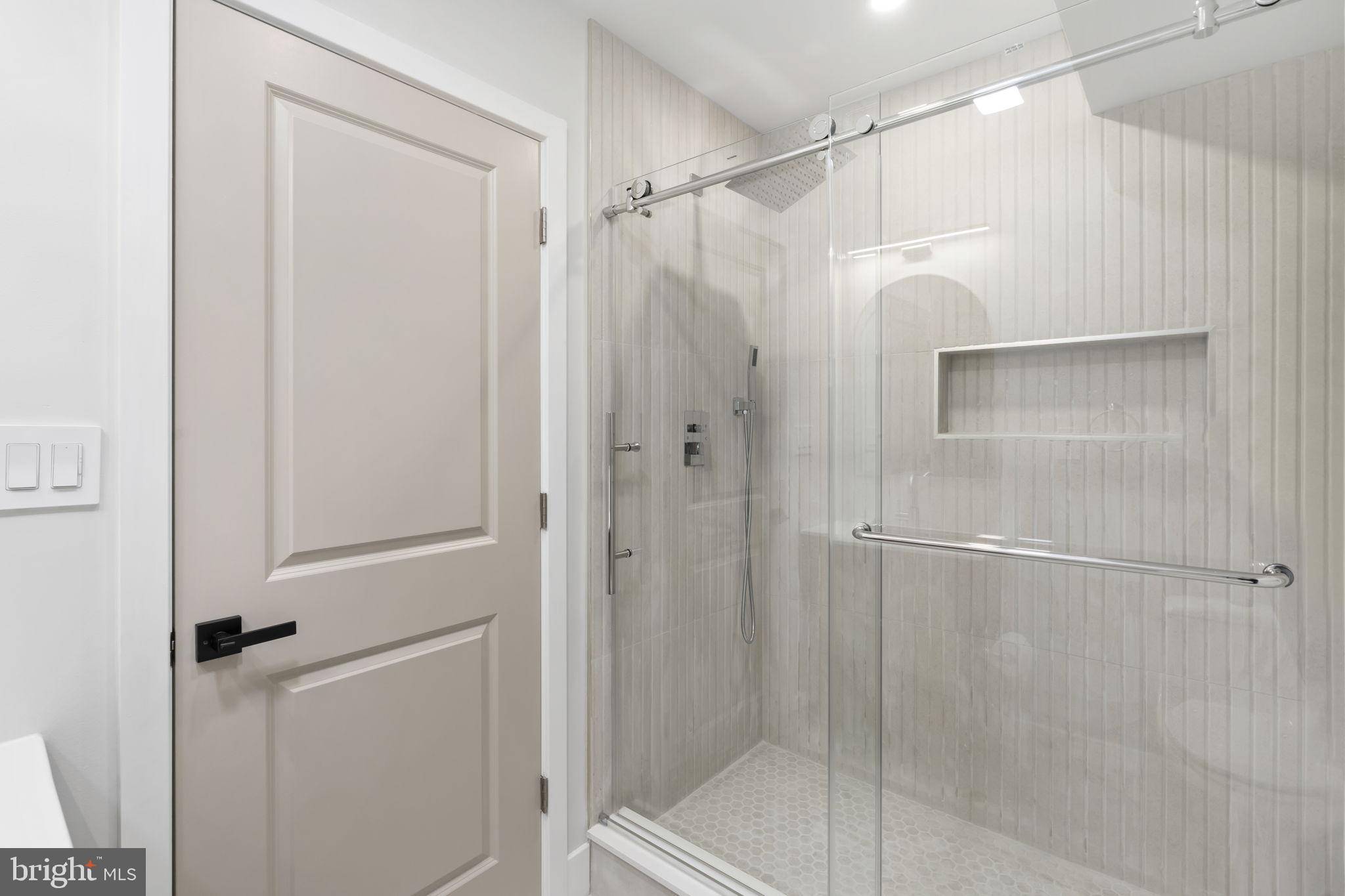 2056 PEMBERTON STREET