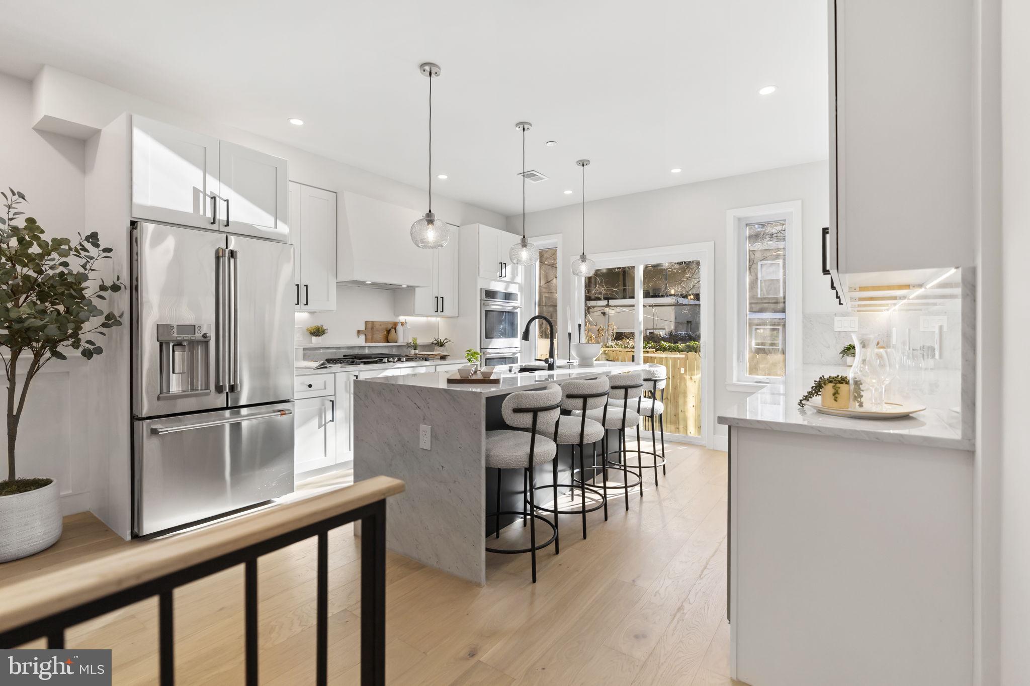 2056 PEMBERTON STREET