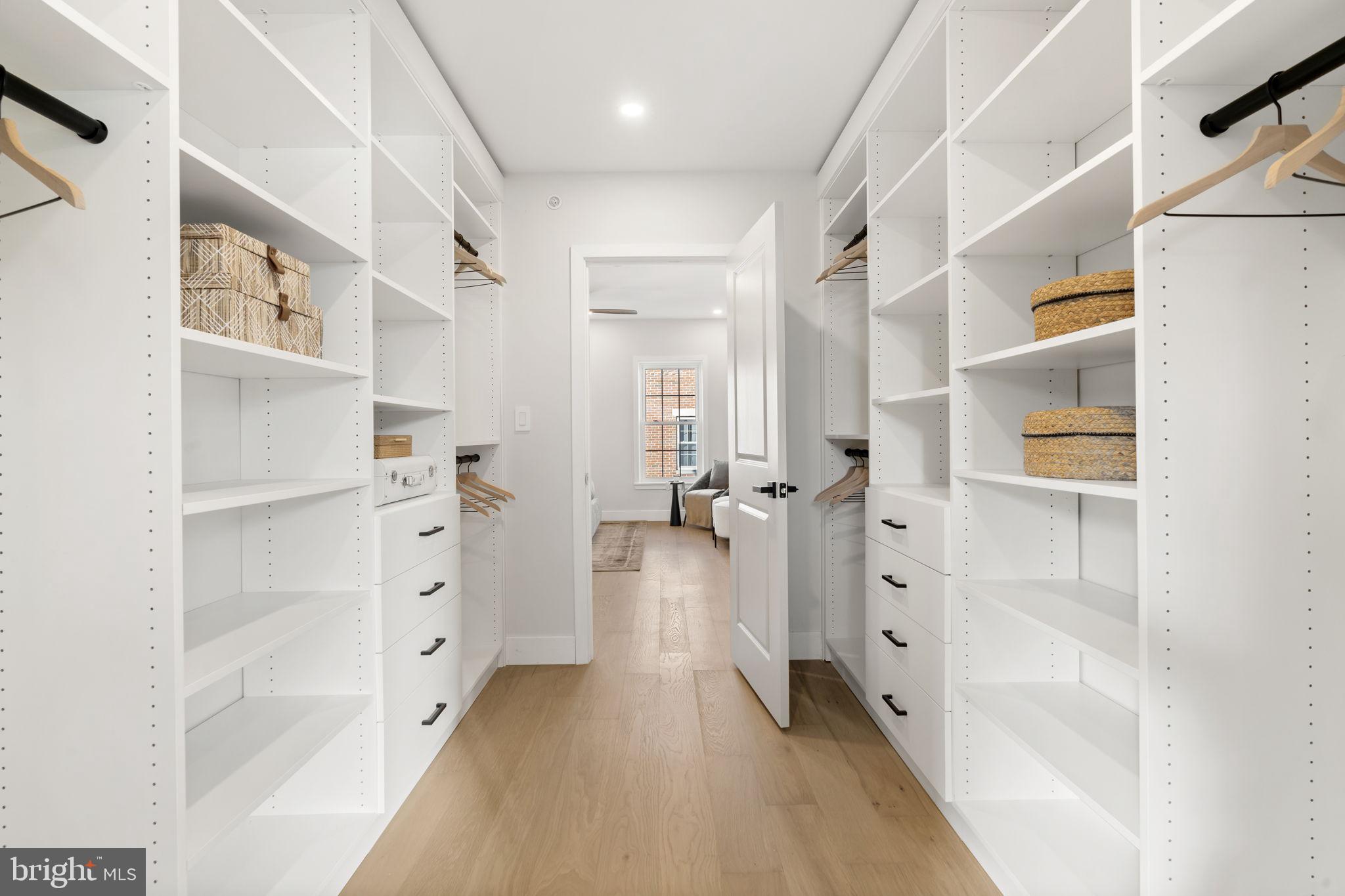 2056 PEMBERTON STREET