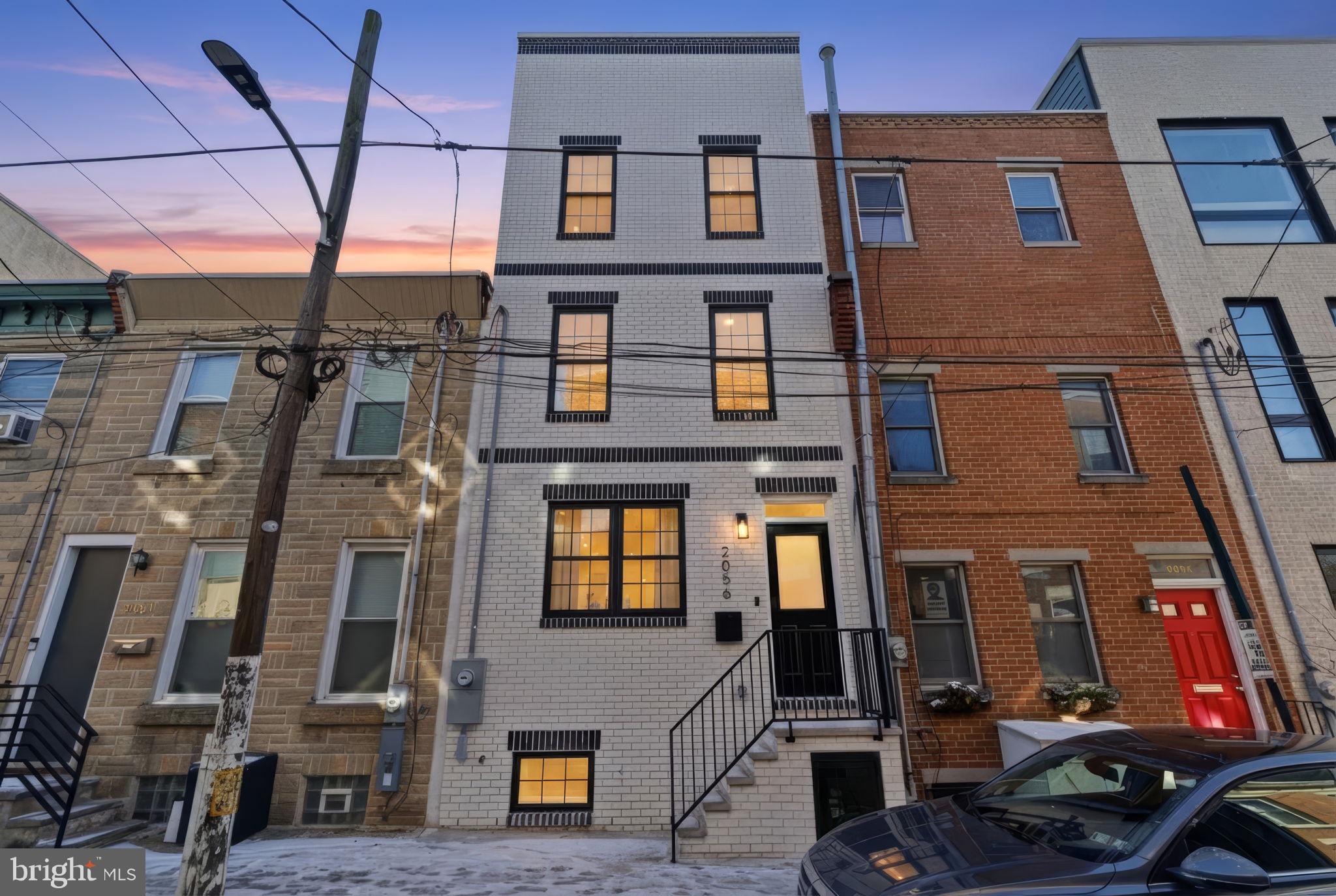 2056 PEMBERTON STREET