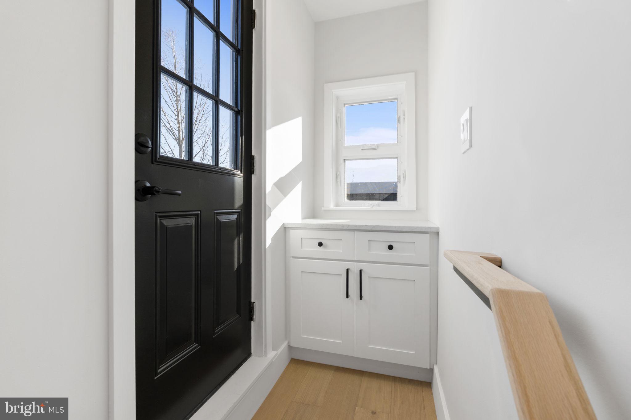 2056 PEMBERTON STREET