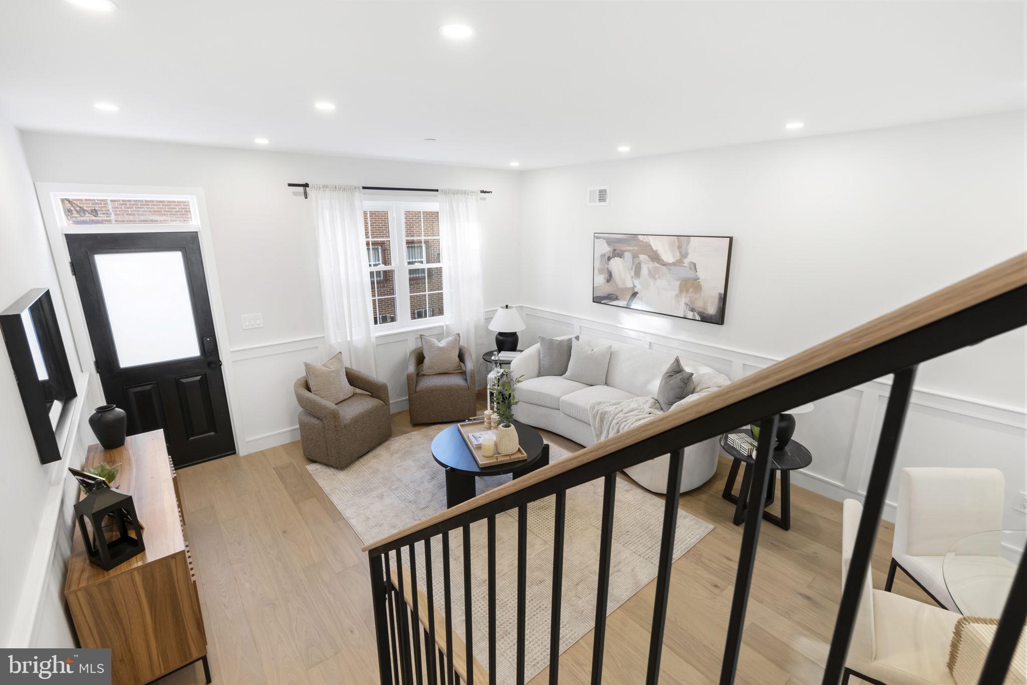 2056 PEMBERTON STREET