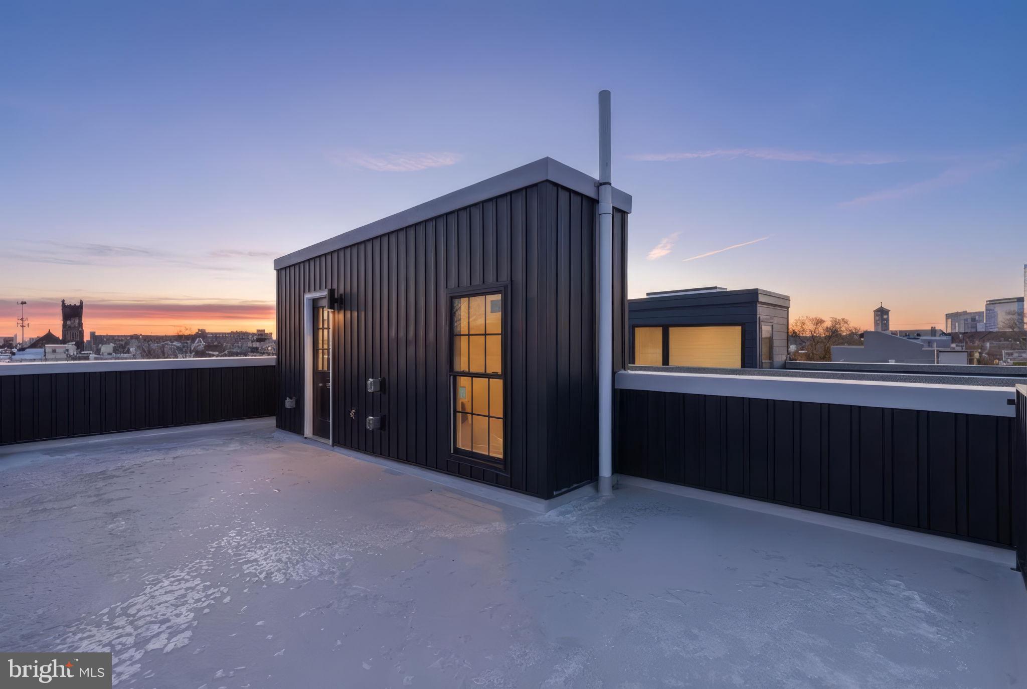 2056 PEMBERTON STREET